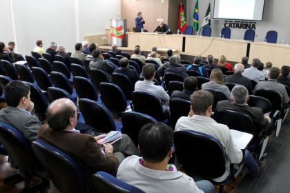 Feira Mercoflora 2017 - Bons negcios florescem aqui. - Mercoflora foi apresentada durante reunio do Conselho de Desenvolvimento Regional